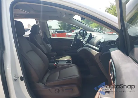 2025 Honda Odyssey Touring from USA, damaged, VIN 5FNRL6H81SB026140